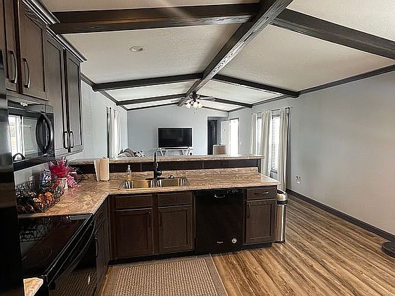 3rd image of 2224 N Valley Dr