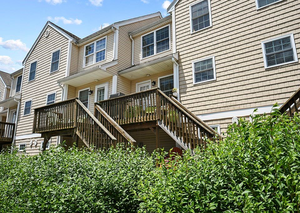 417 Hildreth St Lowell MA Zillow