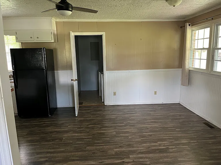 66 Hill View Dr — Photo 17