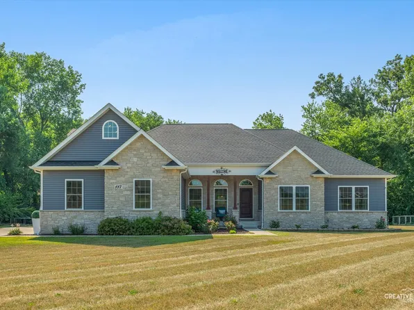 117 Belle Rive Dr, Millington, IL 60537