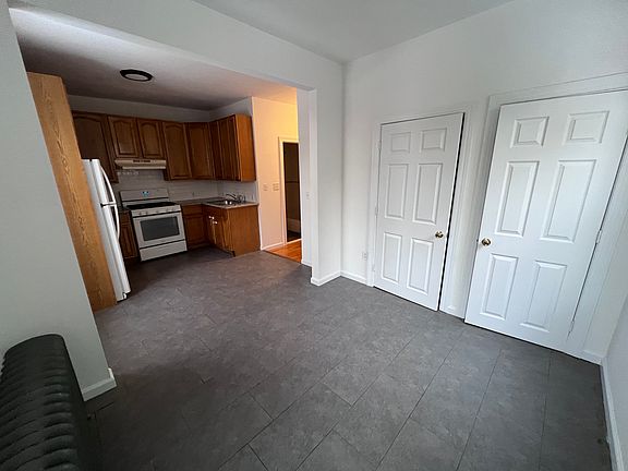 3rd image of 105 Sherman Ave Floor 1