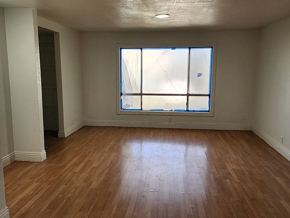 4th image of 5862 Belgrave Ave Unit 10