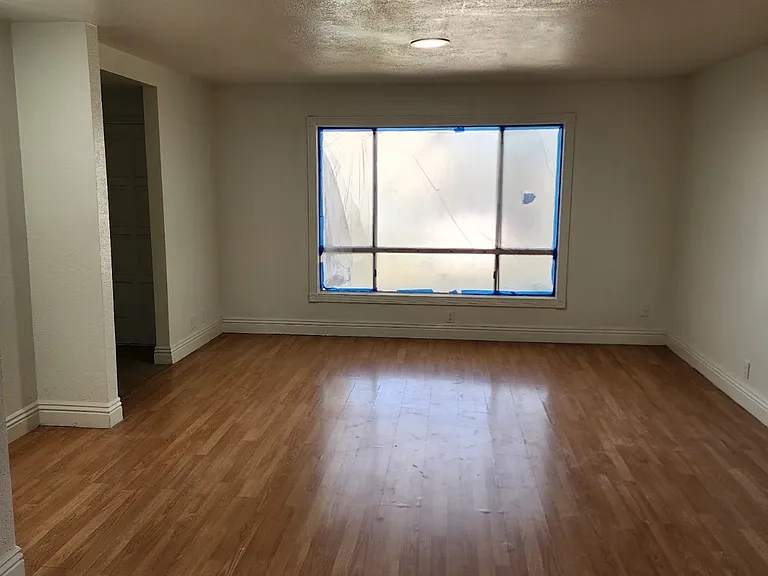 5862 Belgrave Ave #10 — Photo 4