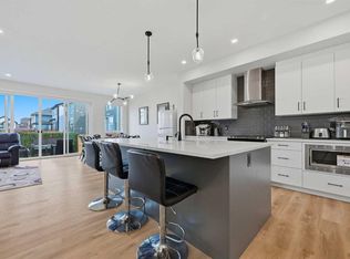 147 W Magnolia Path SE, Calgary, AB T3M 3X6
