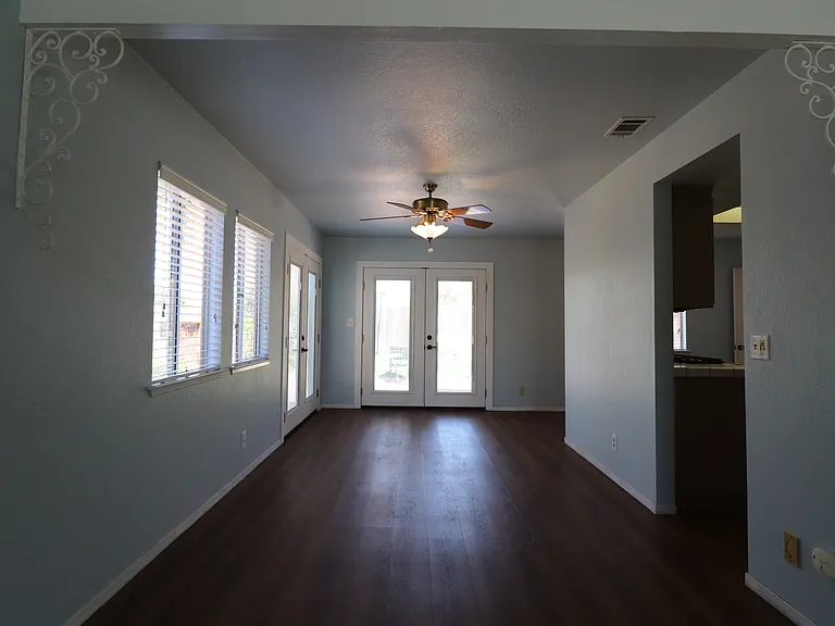 355 Cain Dr — Photo 9