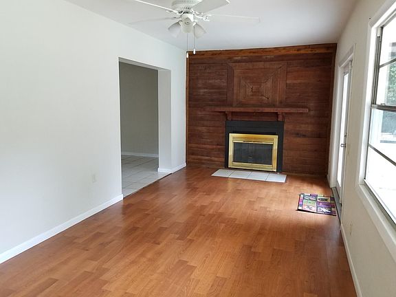 5th image of 156 Miller Dr