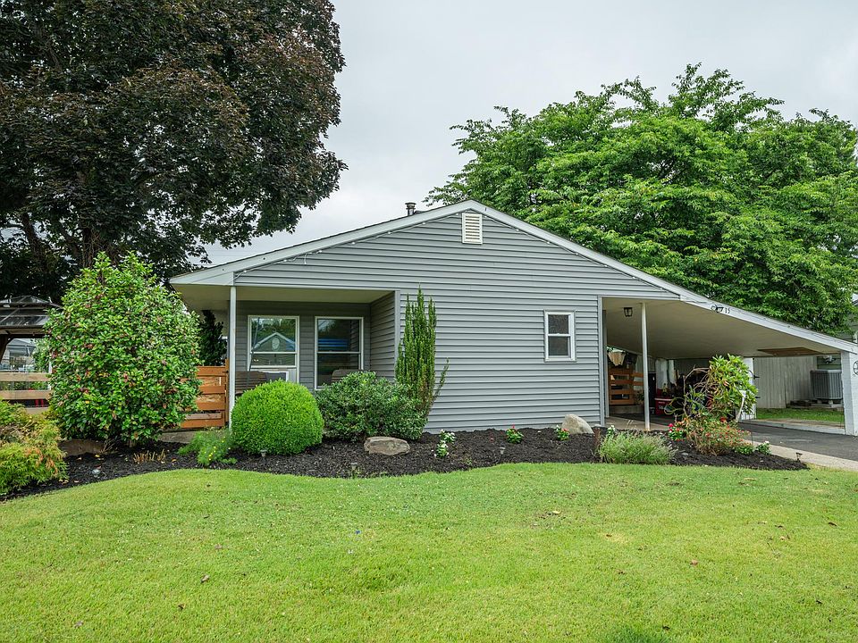1st image of 15 Elm Ln