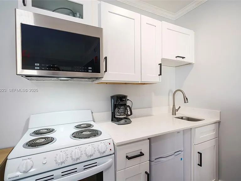 17784 Front Beach Rd #10 — Photo 5
