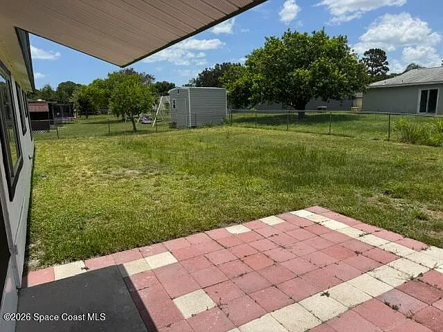 425 Tewksbury Ln NE — Photo 4