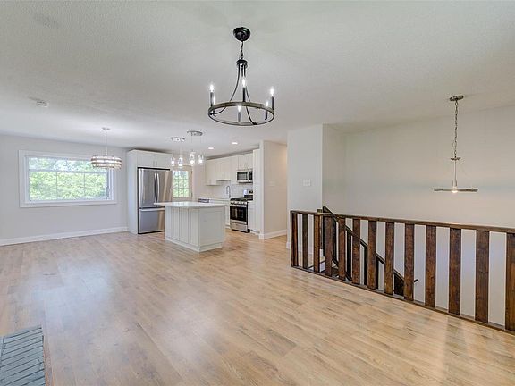 3rd image of 2861 Cherry Point Ln