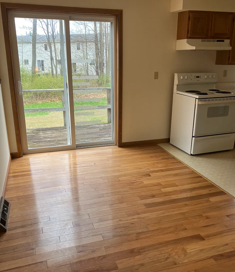 2 bed, 960 sqft, $1,995 — Photo 4