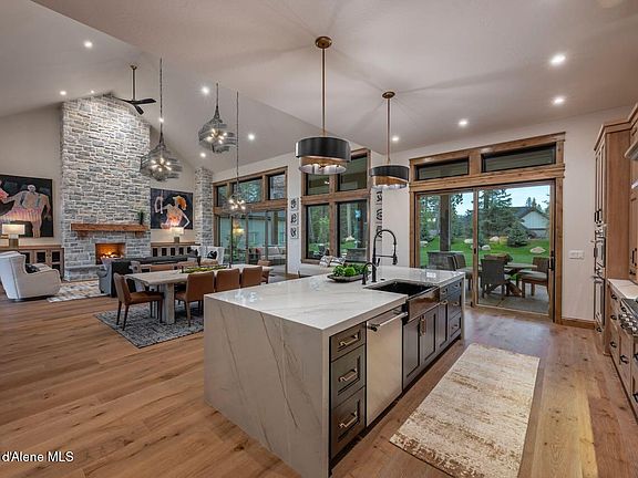 3rd image of L4b1 N Mountain View Rd