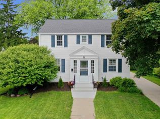 426 S Erie St, De Pere, WI 54115