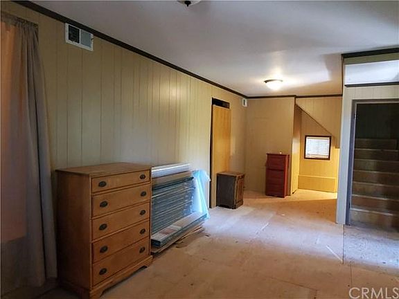 4th image of 524 W Victoria Ct