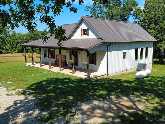 2nd image of 4471 County Road 323