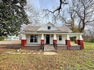 1020 N Vinita Ave, Tahlequah, OK 74464