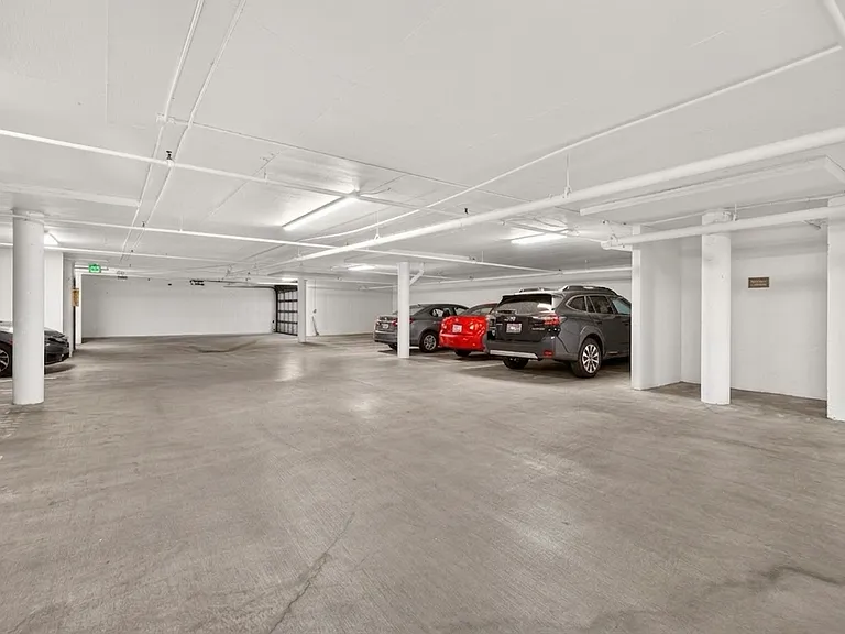 Luminaire Apartments — Photo 10