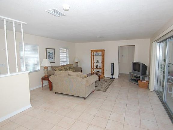 2nd image of 319 Bal Harbor Blvd