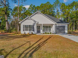 1190 SE Kimberly Ln SE, Darien, GA 31305