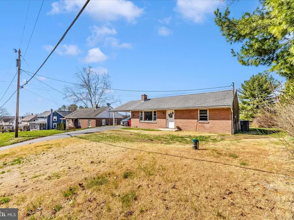 15639 Clear Spring Rd, Williamsport, MD 21795