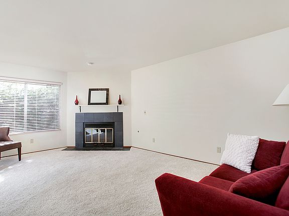 3rd image of 3351 31st St APT 4