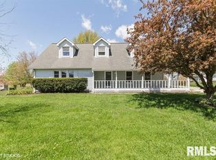 241 Joan Dr, Divernon, IL 62530