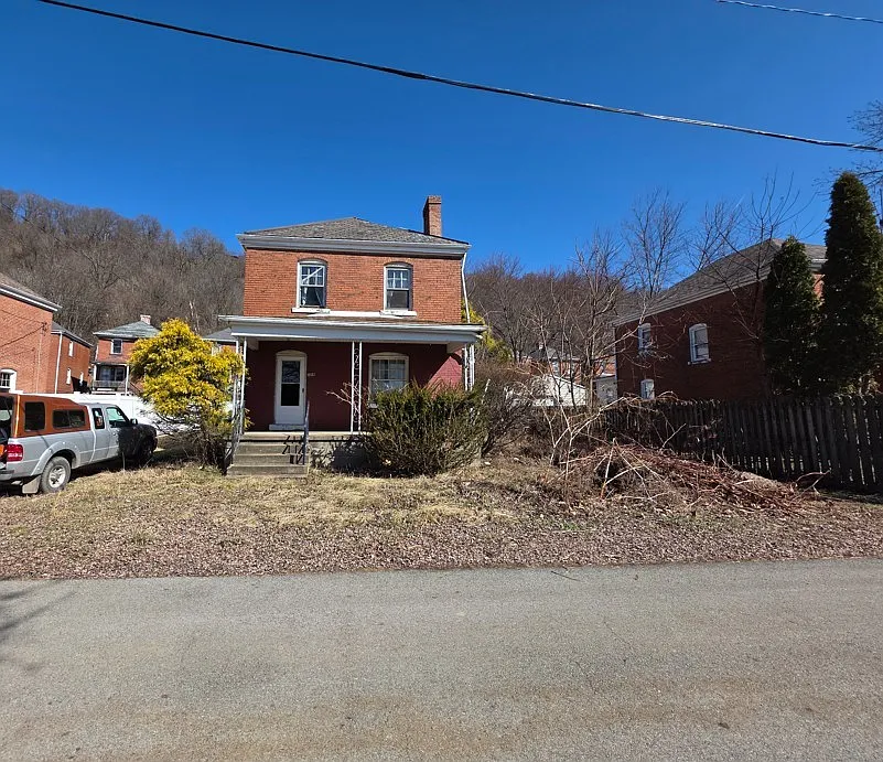 508 Liggett Ave photo 1