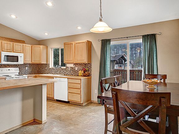 3rd image of 20427 La Paloma Dr E