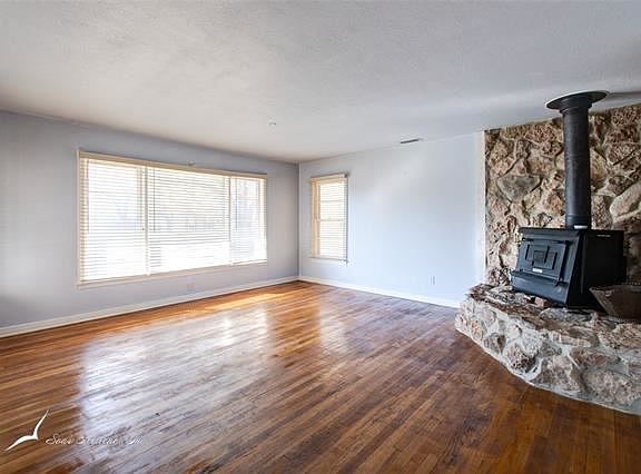 3rd image of 4110 Benbrook St