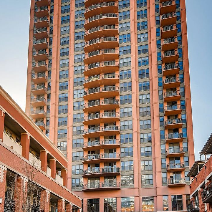 1st image of 330 N Jefferson St APT 805