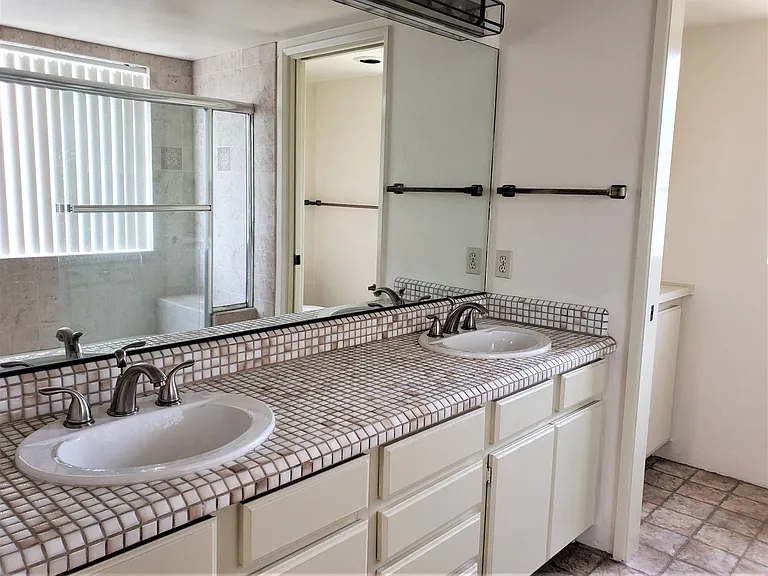 1950 Upas St #401 — Photo 10