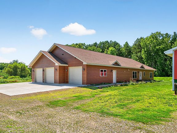 3rd image of 491 Roosevelt Rd