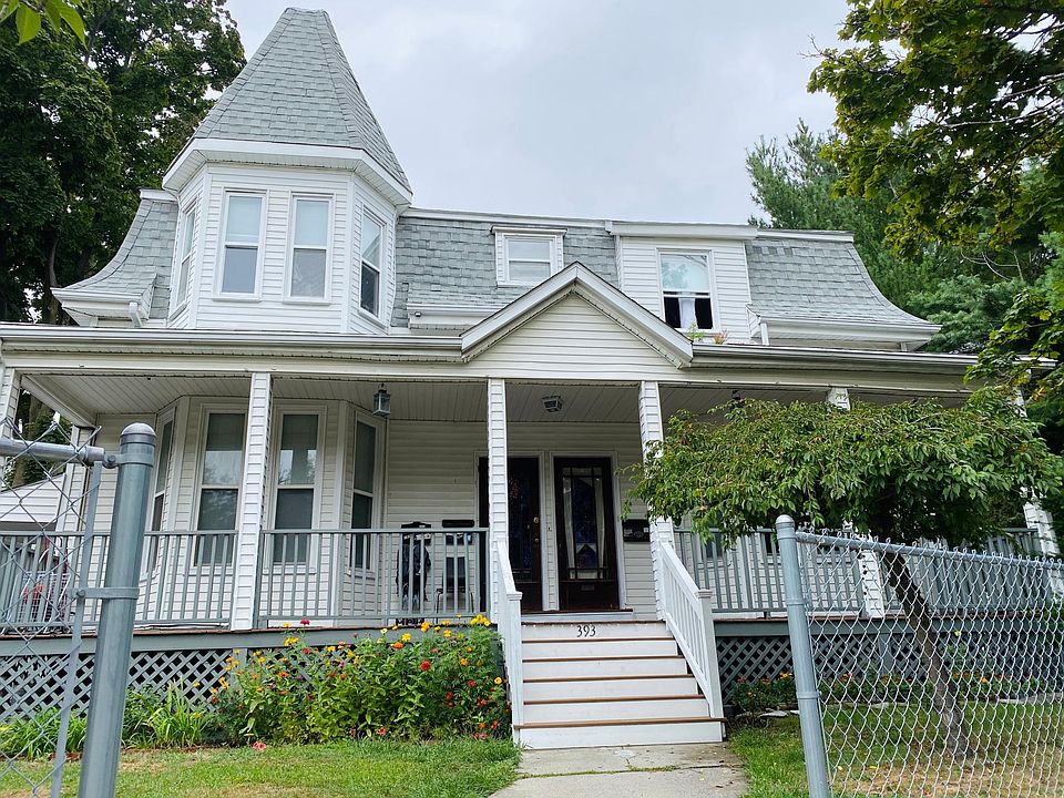 front of house (unit is on second floor)