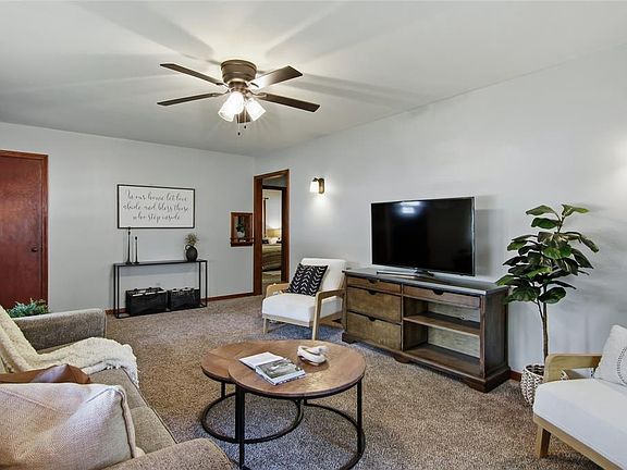 4th image of 638 Selma Street