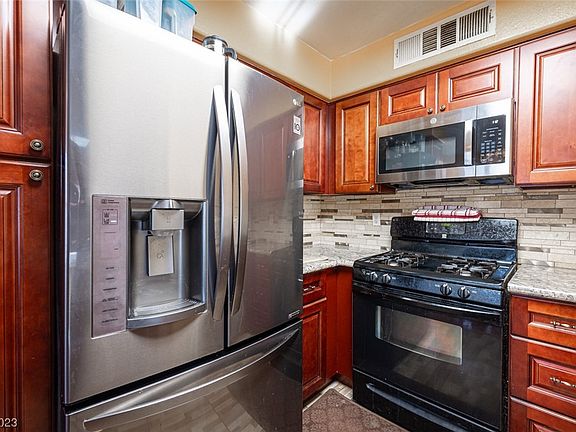 3rd image of 3083 Key Largo Dr Unit 102
