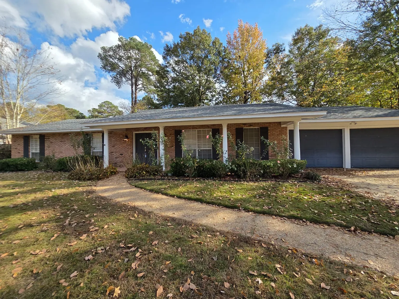 5911 Lake Trace Circle - 1 — Photo 4