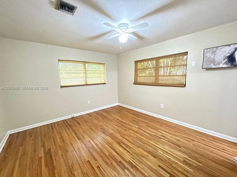 1556 San Benito Ave — Photo 13