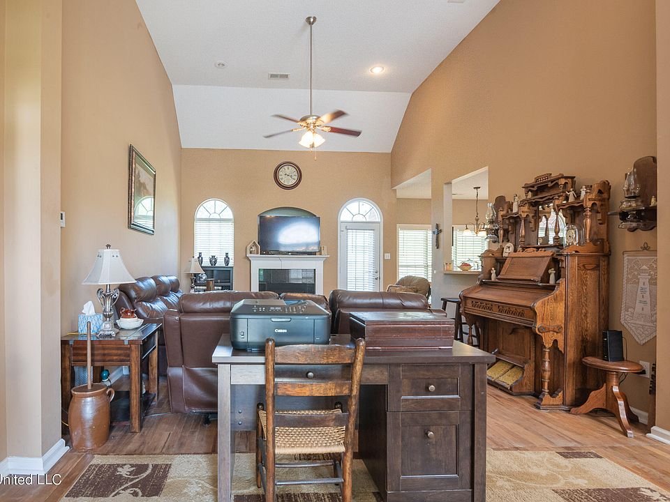 37 Suncrest Cv, Byhalia, MS 38611 MLS 4017416 Zillow