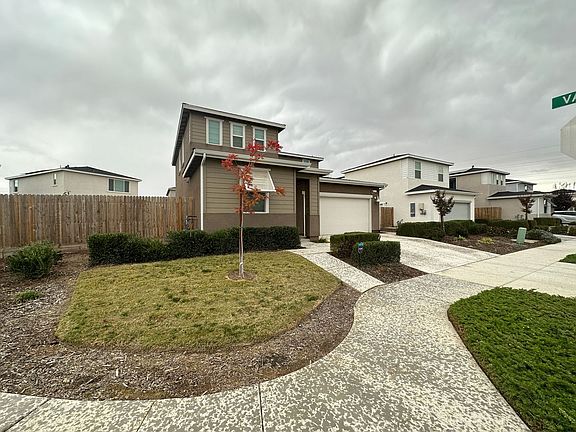 2nd image of 2455 Robledo Way