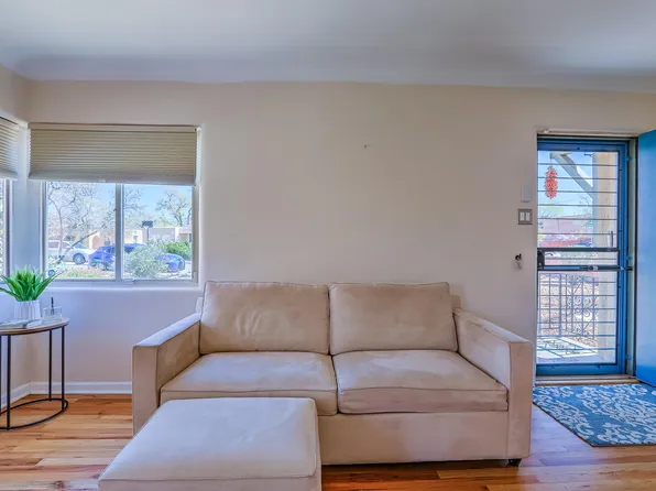 305 Adams St NE, Albuquerque, NM 87108