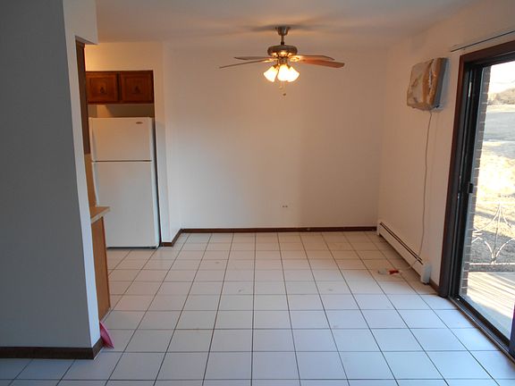 4th image of 111 W 65th St APT 1
