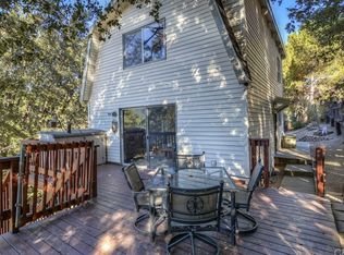 463 Delle Dr, Crestline, CA 92325
