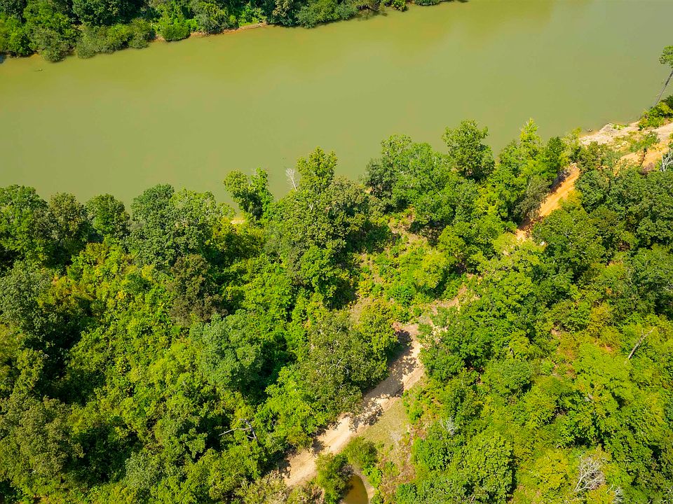 2nd image of 814 River Bend Cv
