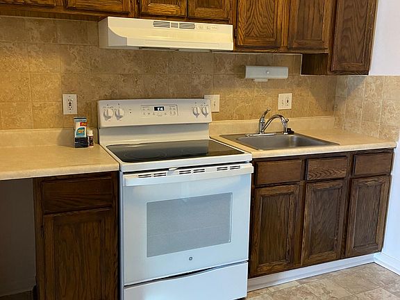 5th image of 16030 Holz Dr Unit 7
