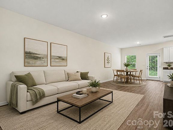 3rd image of 2231 Beauty St