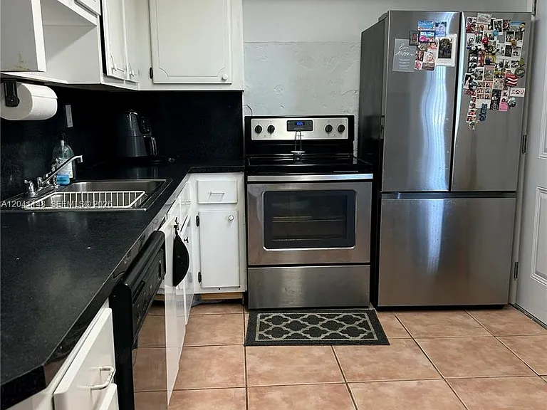 1501 NE 191st St #C401 — Photo 6