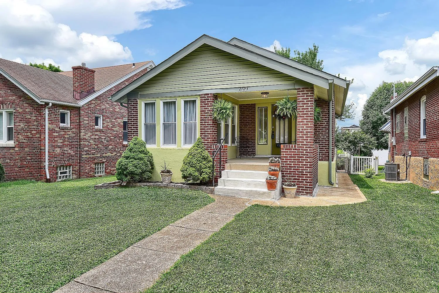 2723 59th St photo 1