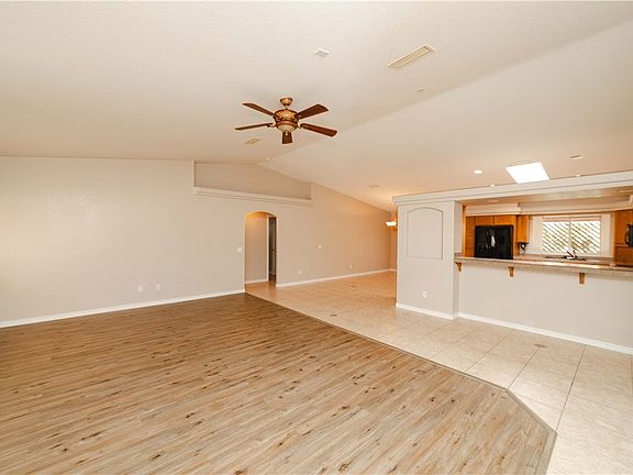 2nd image of 2905 N Prescott Street
