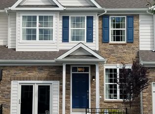 633 Fountain View Cir #HOME 6, Allentown, PA 18104