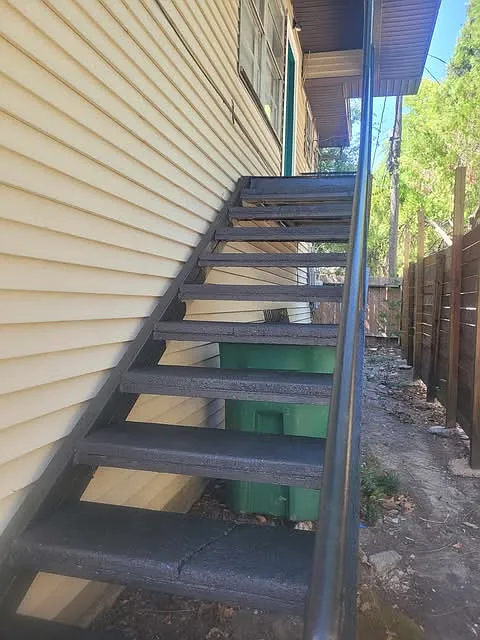 2 bed, 858 sqft, $1,350 — Photo 3
